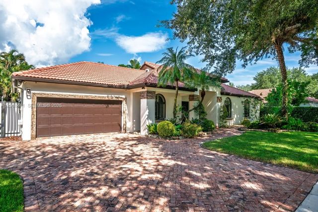 15600 Nw 82nd Court, Miami Lakes