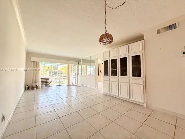 4 of 41 - 455 Paradise Isle Boulevard #109, Hallandale Beach, FL