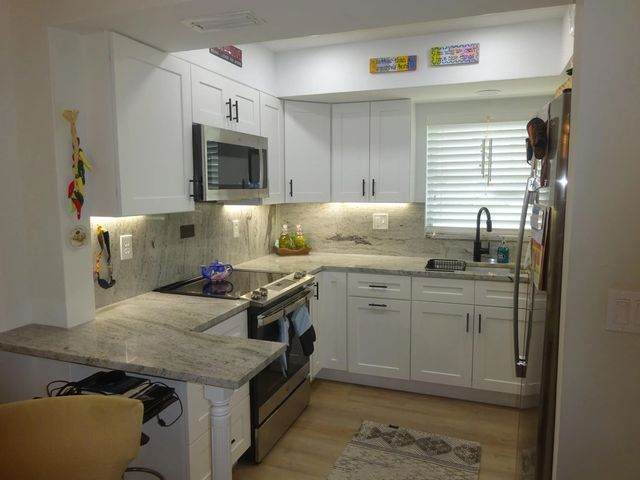 2 of 19 - 2864 Crosley Drive E #a, West Palm Beach, FL