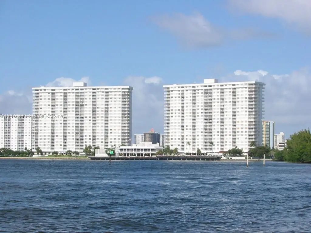 300 Bayview Drive #1608, Sunny Isles Beach