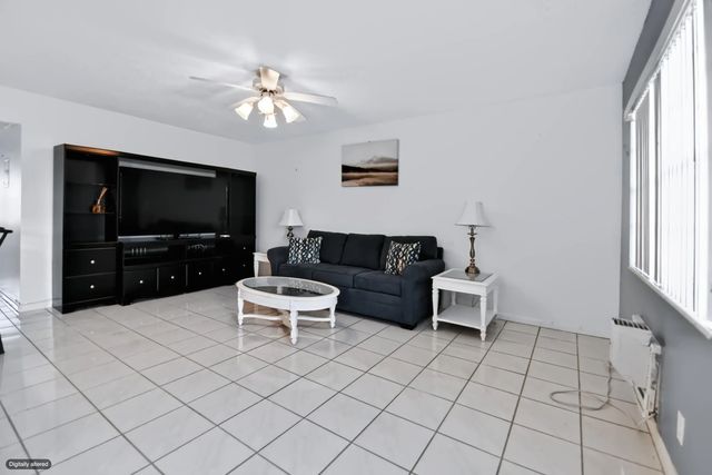 5 of 41 - 203 Coventry I, West Palm Beach, FL