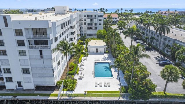 3 of 40 - 2860 S Ocean Boulevard #302, Palm Beach, FL