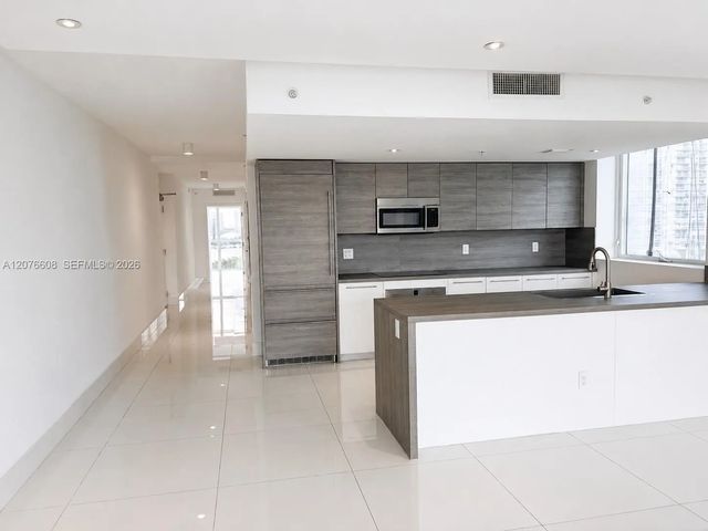 2 of 15 - 400 Sunny Isles Boulevard #908, Sunny Isles Beach, FL
