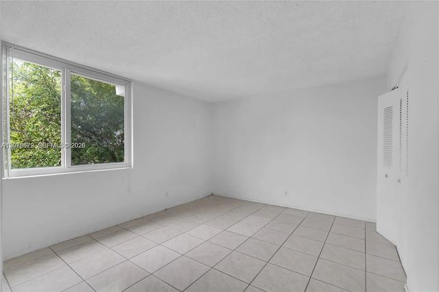 3 of 19 - 9001 Sw 77th Avenue #c402, Miami, FL
