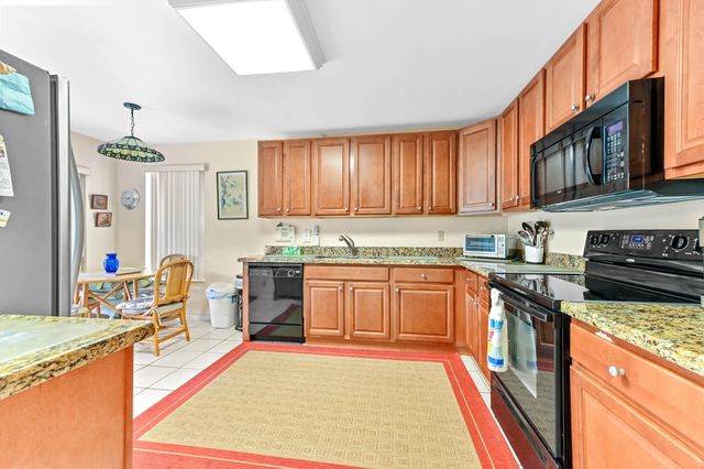 2 of 26 - 3385 Jog Park Drive, Greenacres, FL