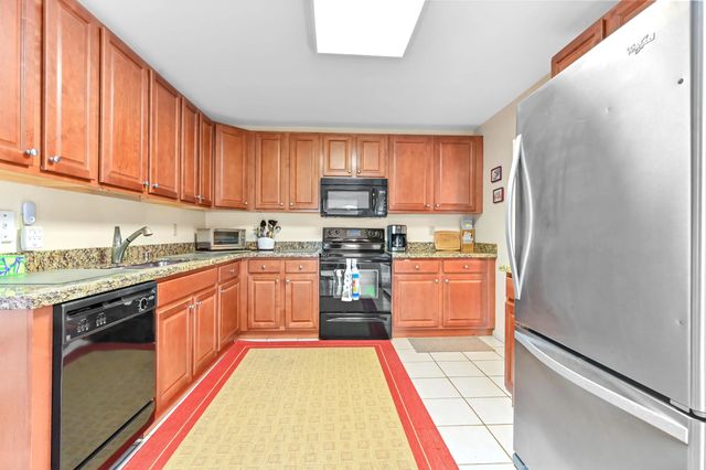 3 of 26 - 3385 Jog Park Drive, Greenacres, FL