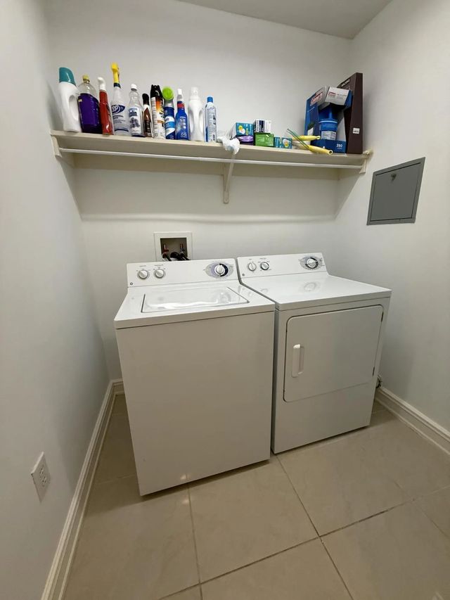 4 of 25 - 16101 Emerald Estates Drive #153, Weston, FL