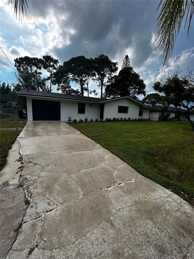 2 of 30 - 5701 Myrtle Drive, Fort Pierce, FL