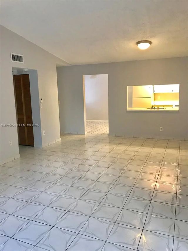 9810 Hammocks Boulevard #202, Miami