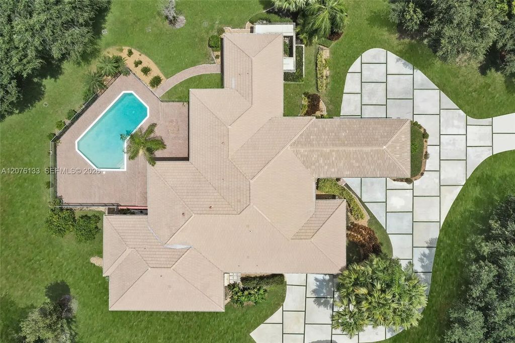 2725 Hunter Road, Weston