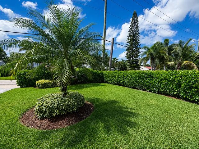 2 of 38 - 821 Hampton Road, West Palm Beach, FL