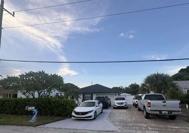 5 of 38 - 821 Hampton Road, West Palm Beach, FL
