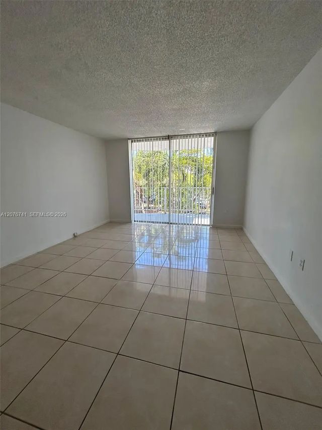 2 of 16 - 496 Nw 165th St Road #d-310, Miami, FL