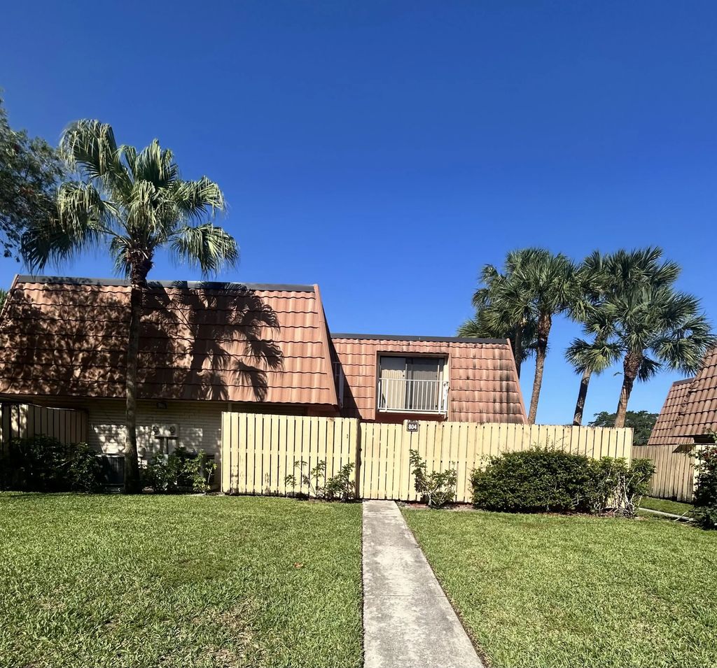 804 Blue Ridge Circle, West Palm Beach