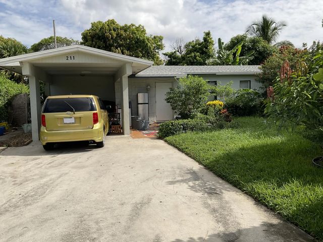 2 of 14 - 211 Ne 27th Avenue, Boynton Beach, FL
