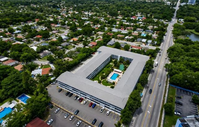 3 of 23 - 15610 Ne 6th Avenue #30c, Miami, FL