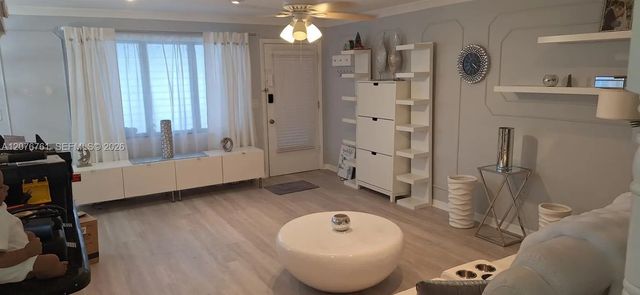 4 of 23 - 15610 Ne 6th Avenue #30c, Miami, FL