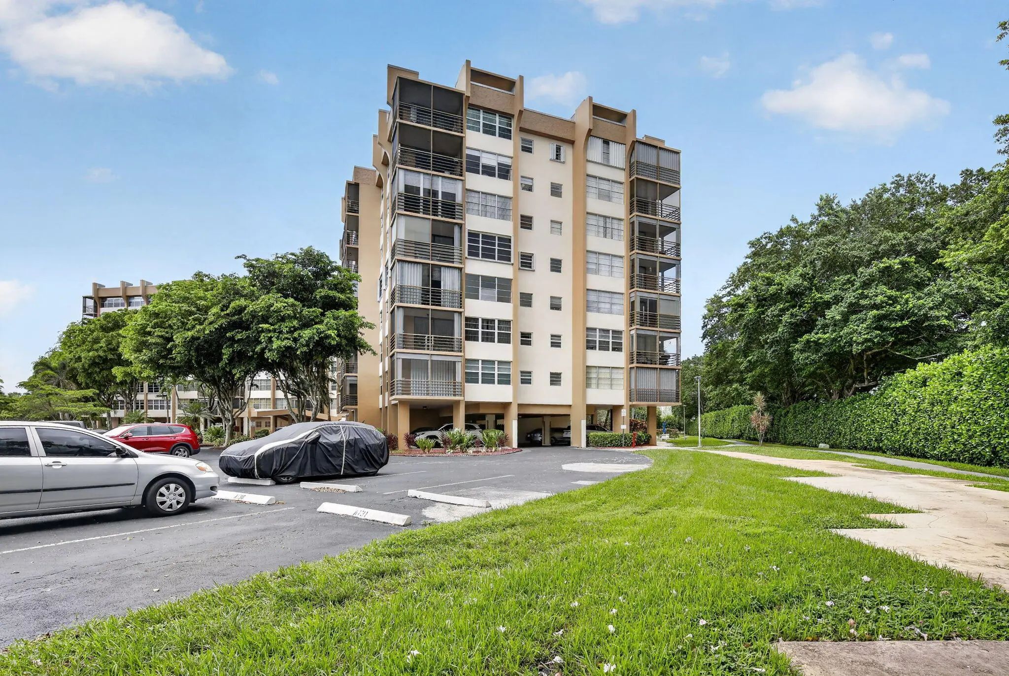 1400 Saint Charles Place #313, Pembroke Pines