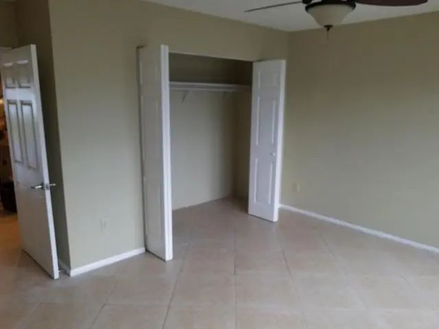 5 of 7 - 5725 Fernley Drive E #7, West Palm Beach, FL
