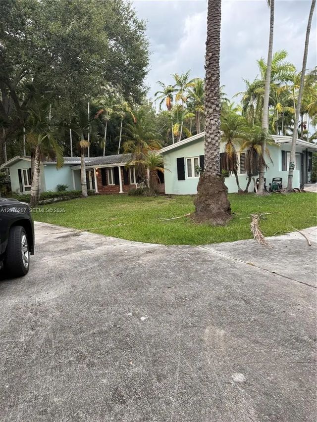12121 Sw 60th Court, Pinecrest