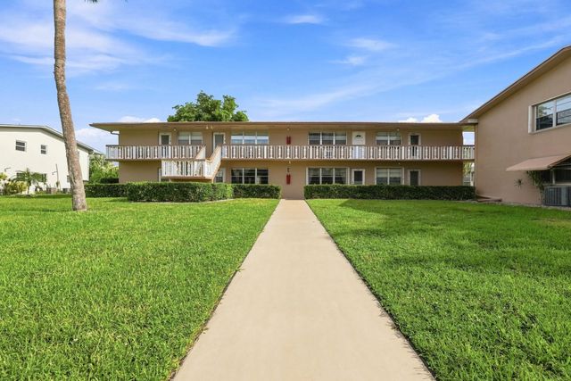 98 Norwich E, West Palm Beach