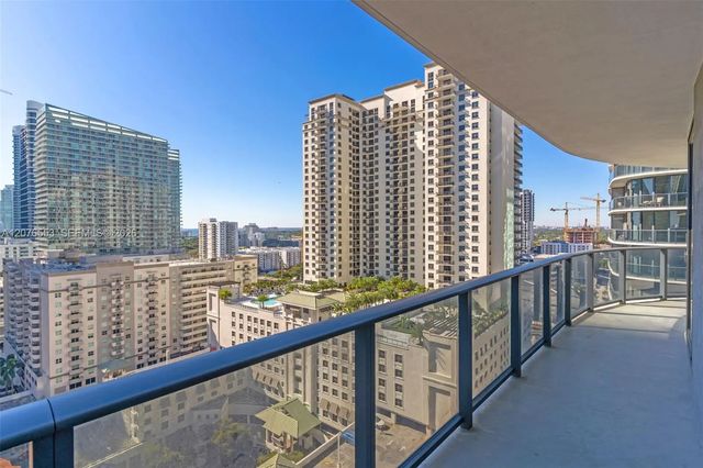 3 of 36 - 45 Sw 9th Street #1706, Miami, FL