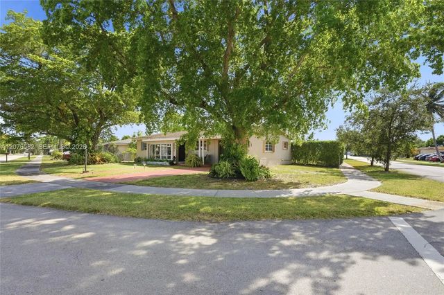4 of 39 - 20510 Jacaranda Road, Cutler Bay, FL