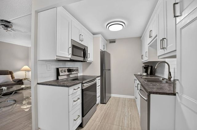 5 of 96 - 3056 Newport N, Deerfield Beach, FL