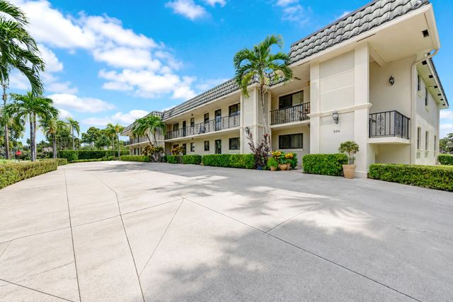 3 of 28 - 326 Northlake Drive #201, North Palm Beach, FL