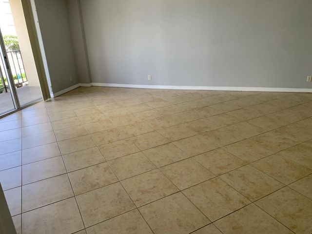 2 of 15 - 3001 W Rolling Hills Circle #709, Davie, FL