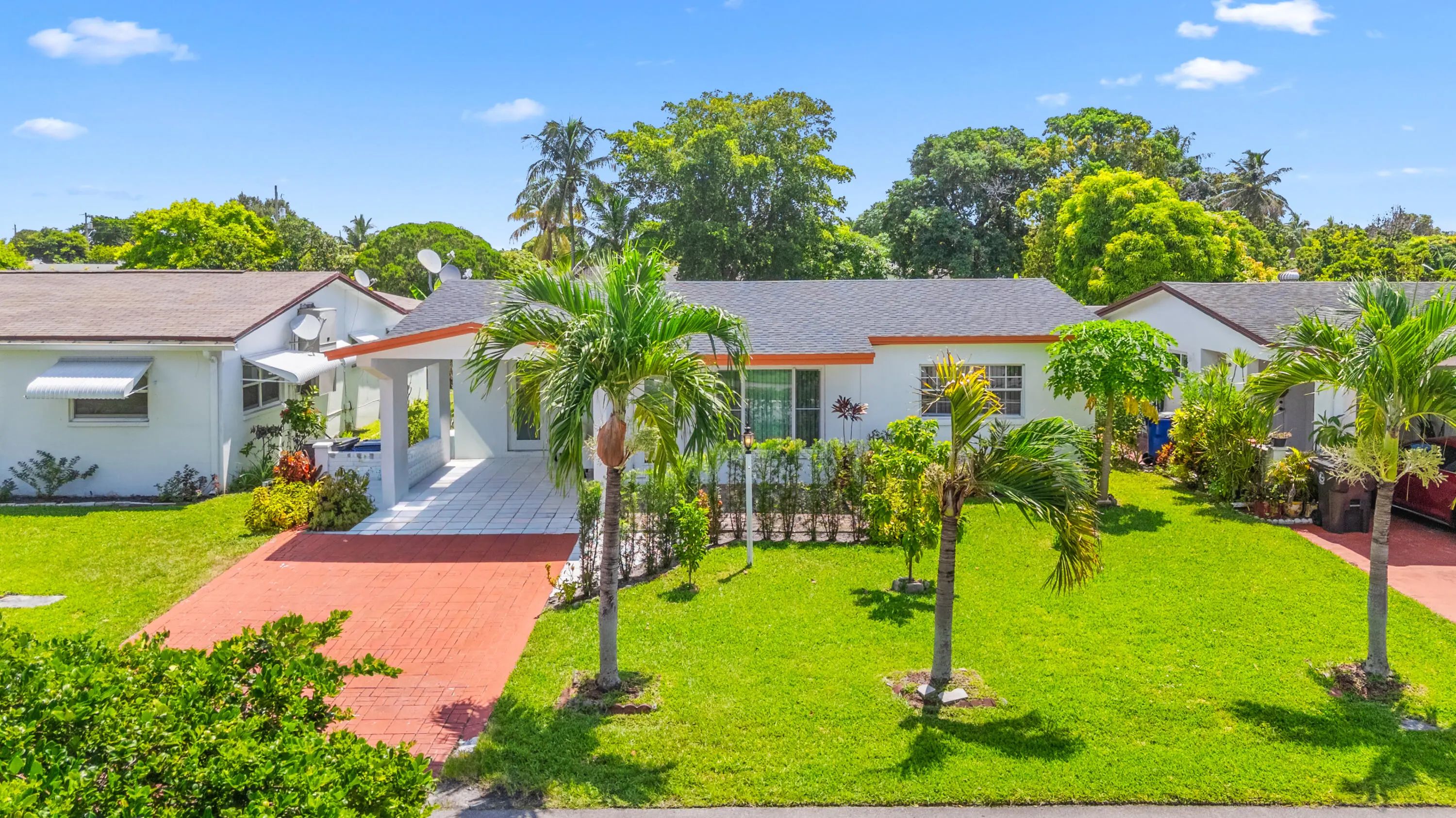 4200 Nw 52nd Avenue, Lauderdale Lakes