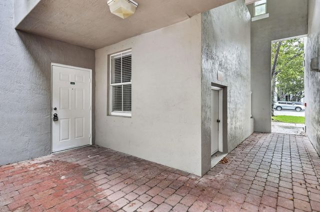 2 of 37 - 2103 Shoma Drive #122, Royal Palm Beach, FL