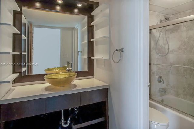 5 of 10 - 800 West Avenue #509, Miami Beach, FL