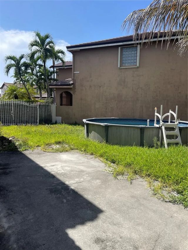 4 of 6 - 15523 Sw 36th Terrace, Miami, FL