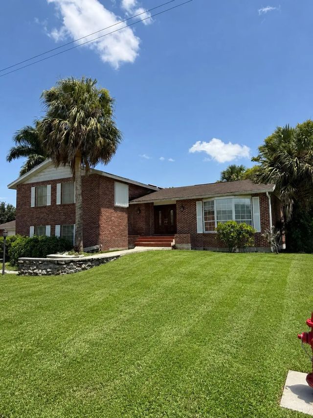2 of 43 - 909 Ne 3rd Street, Belle Glade, FL