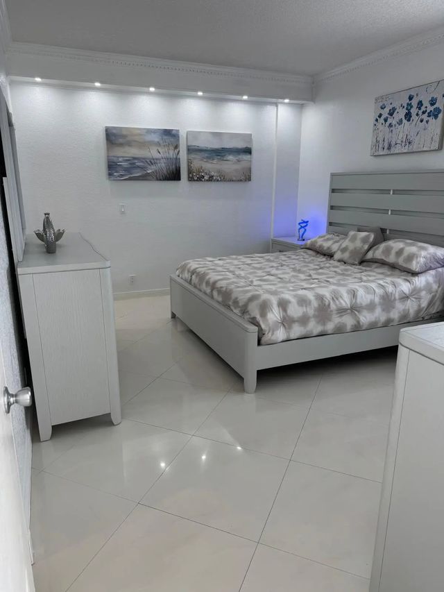 5 of 14 - 3901 S Ocean Drive #16p, Hollywood, FL