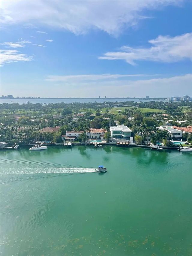 4 of 40 - 5600 Collins Avenue #16p, Miami Beach, FL