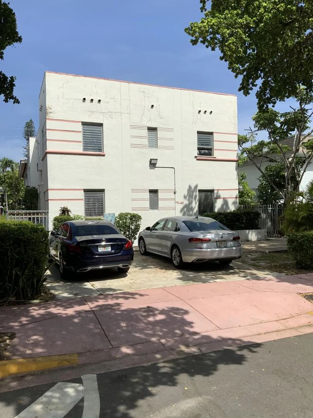 2 of 27 - 625 Michigan Avenue, Miami Beach, FL