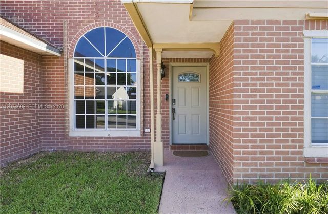 2 of 32 - 8635 Sw 15th Street, Pembroke Pines, FL