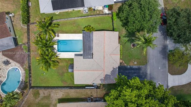 4 of 39 - 10320 Nw 42nd Drive, Coral Springs, FL