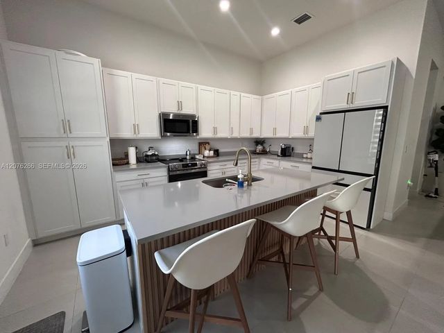 3 of 42 - 14435 Sw 13th Terrace, Miami, FL