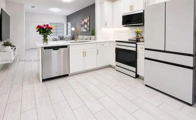 5 of 22 - 847 Se 18th Street, Homestead, FL
