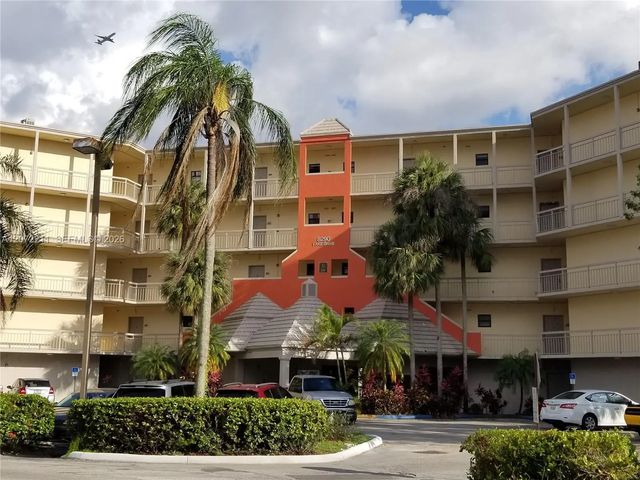 8290 Lake Drive #440, Doral