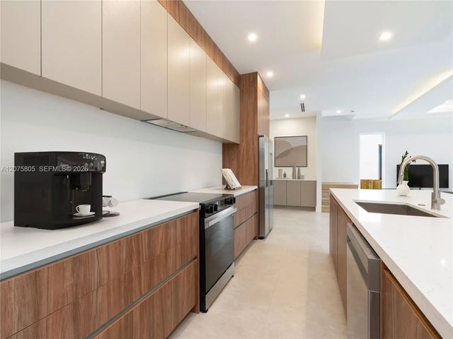 4 of 21 - 1701 Sw 23rd Street, Fort Lauderdale, FL