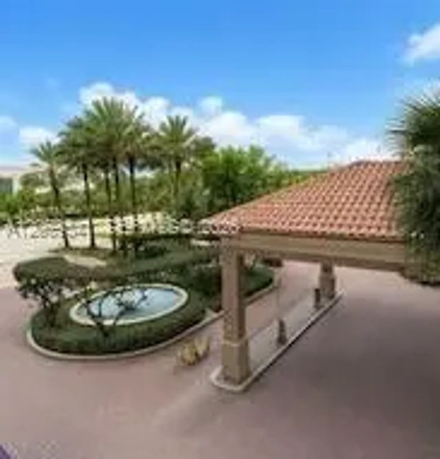3 of 14 - 19501 W Country Club Drive #210, Aventura, FL