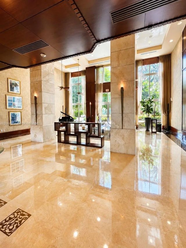 4 of 14 - 19501 W Country Club Drive #210, Aventura, FL