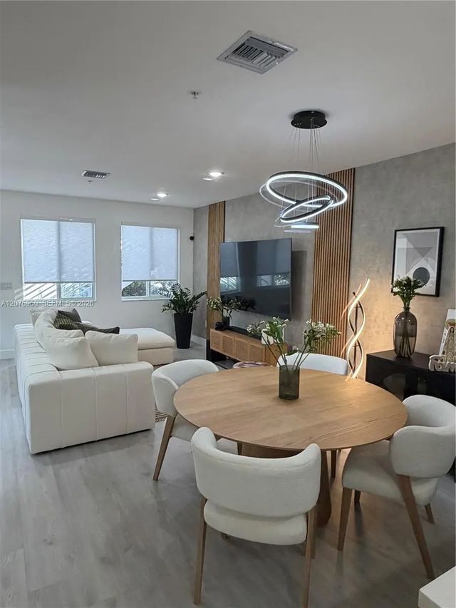 10300 Nw 66th Street, Doral