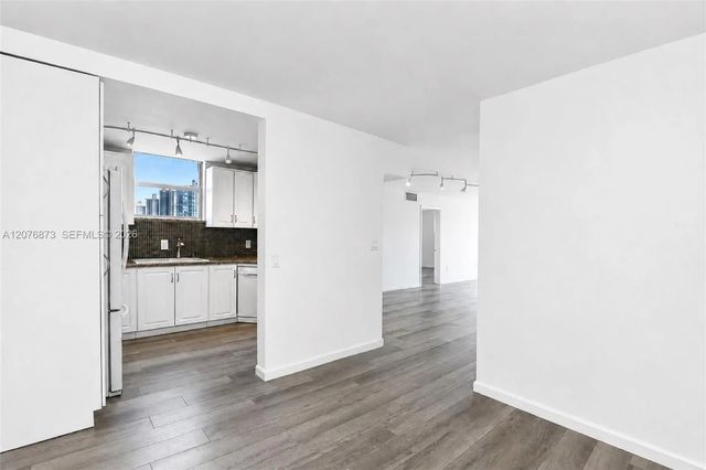 2 of 41 - 1045 10th Street #604, Miami Beach, FL