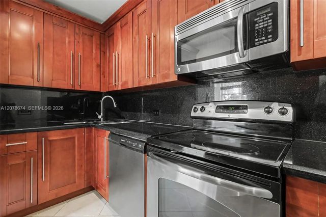 4 of 57 - 1625 Se 10th Avenue #501, Fort Lauderdale, FL