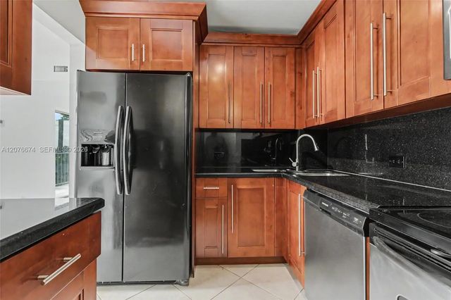 5 of 57 - 1625 Se 10th Avenue #501, Fort Lauderdale, FL